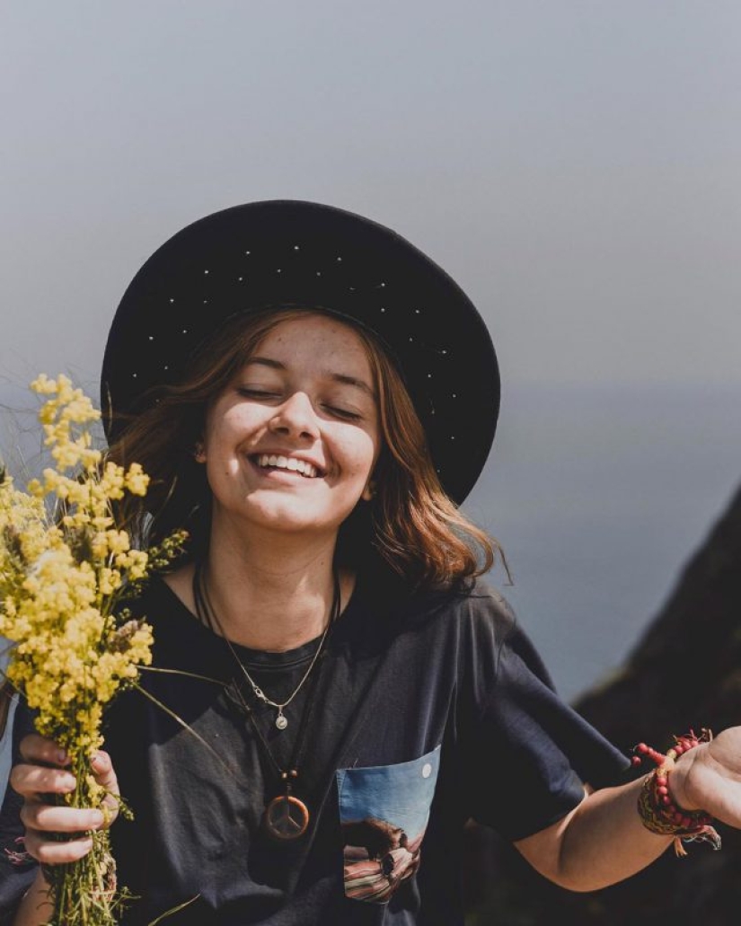 Una colegiala de Rusia ha estado haciendo autostop desde que tenía 14 años y ya ha visitado más de 20 países