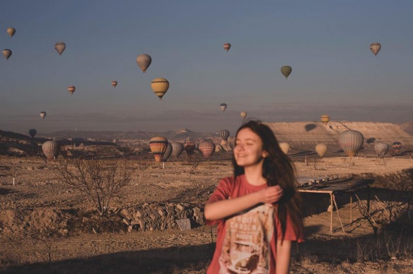 Una colegiala de Rusia ha estado haciendo autostop desde que tenía 14 años y ya ha visitado más de 20 países