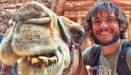 Una historia de advertencia sobre cómo un blogger decidió vivir la luz, pero en cambio se enamoró