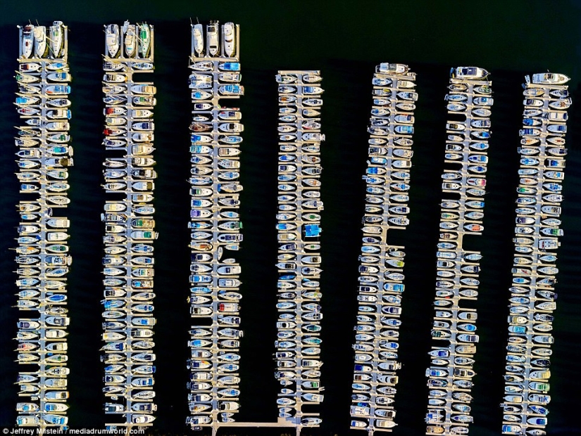 Una mirada desde el cielo a la "Gran Manzana" y a la "Ciudad de los Ángeles" Una mirada desde el cielo a la "Gran Manzana" y a la "Ciudad de los Ángeles"