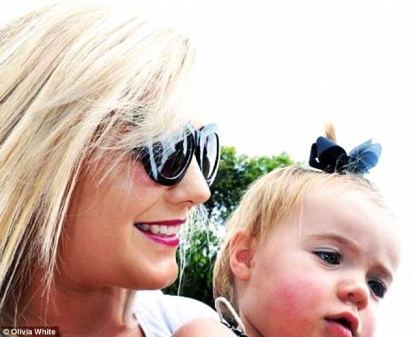 Una mujer australiana se desnudó, hablando en contra de la moda para una rápida recuperación de la figura después del parto Una mujer australiana se desnudó, hablando en contra de la moda para una rápida recuperación de la figura después del parto