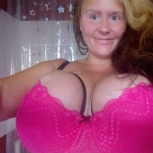 Una mujer con un tamaño de pecho 13 contó sobre su sufrimiento