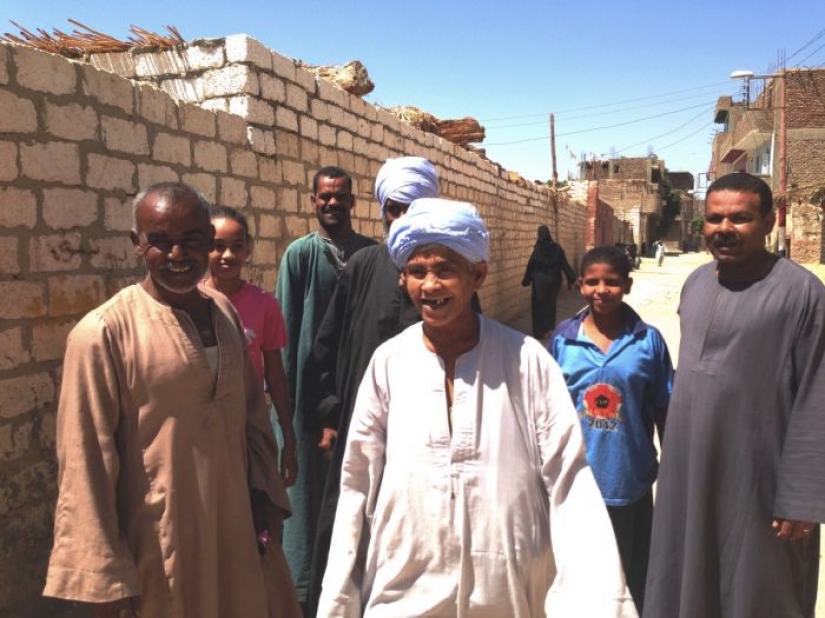 Una mujer egipcia de 43 años se hizo pasar por hombre y trabajó en una obra de construcción para no casarse