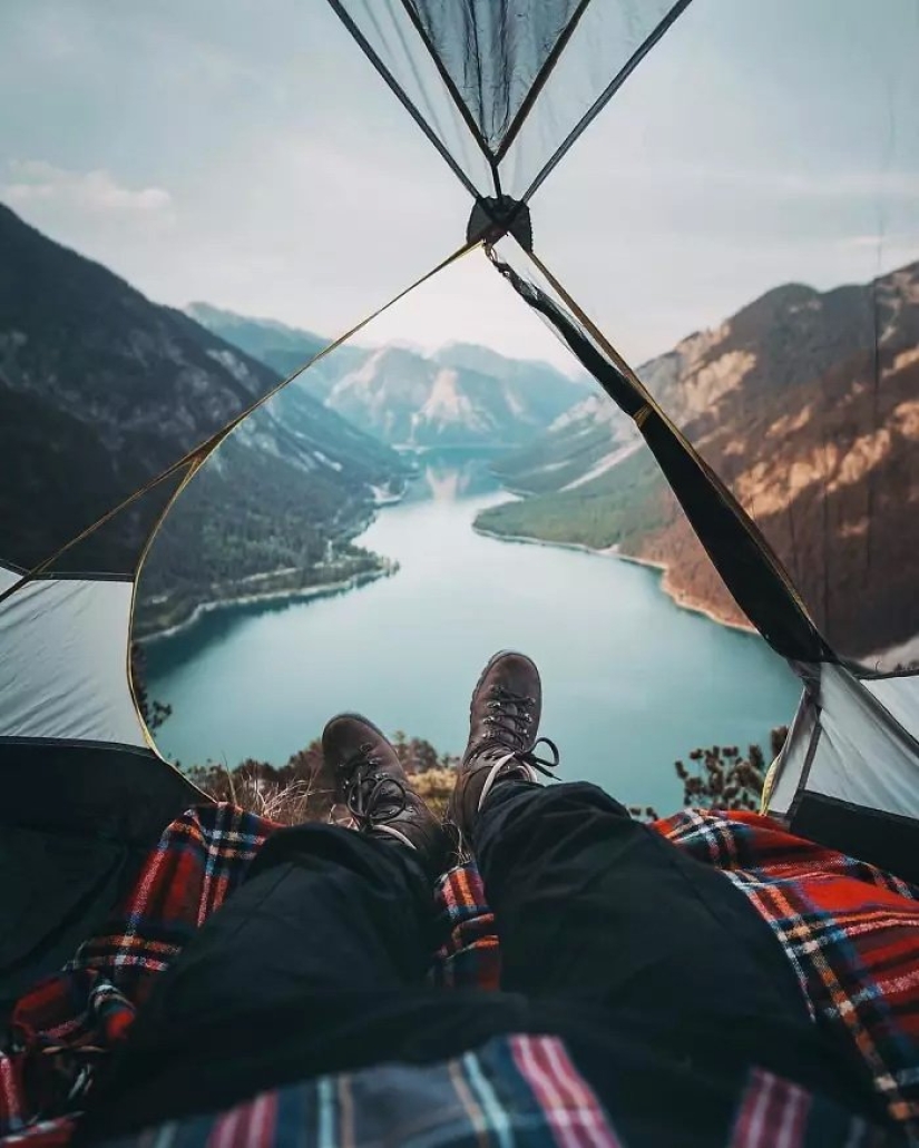 Una nueva tendencia de turismo salvaje: carpas con paredes transparentes