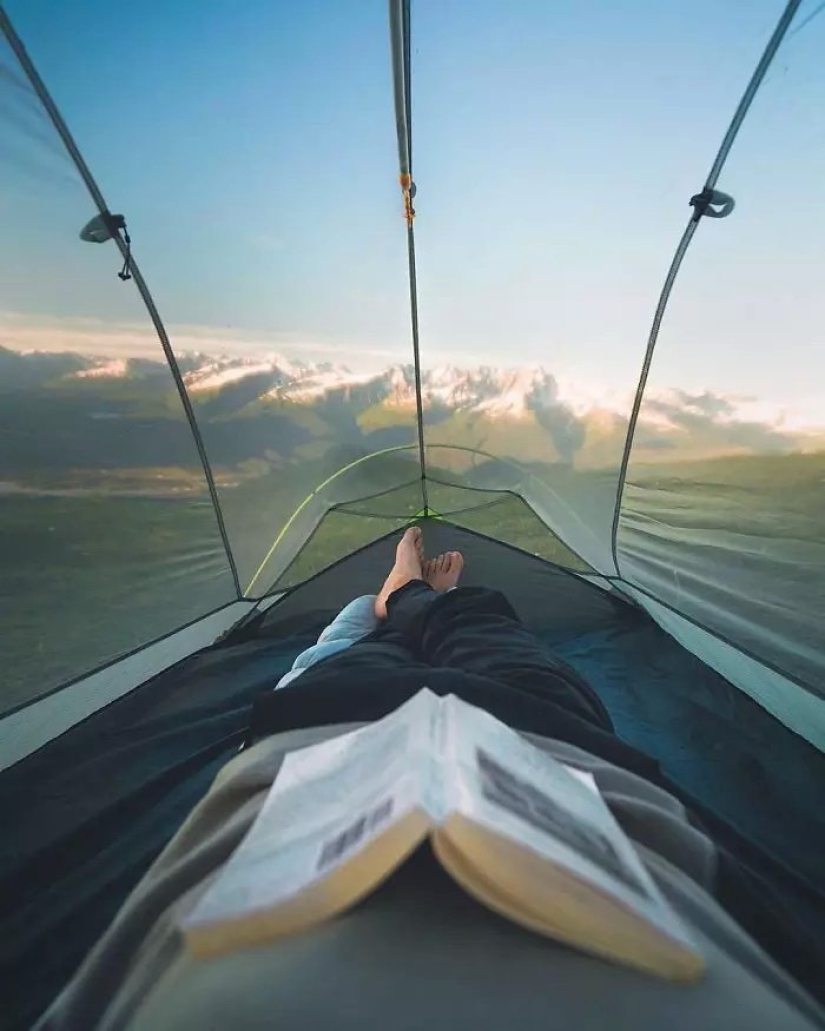 Una nueva tendencia de turismo salvaje: carpas con paredes transparentes