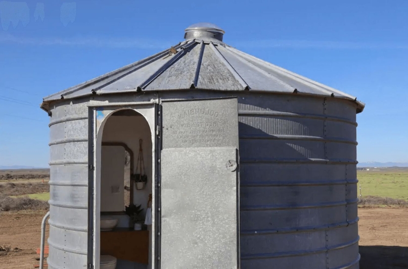 Una "patata" gigante que se convirtió en un mini-hotel Una "patata" gigante que se convirtió en un mini-hotel
