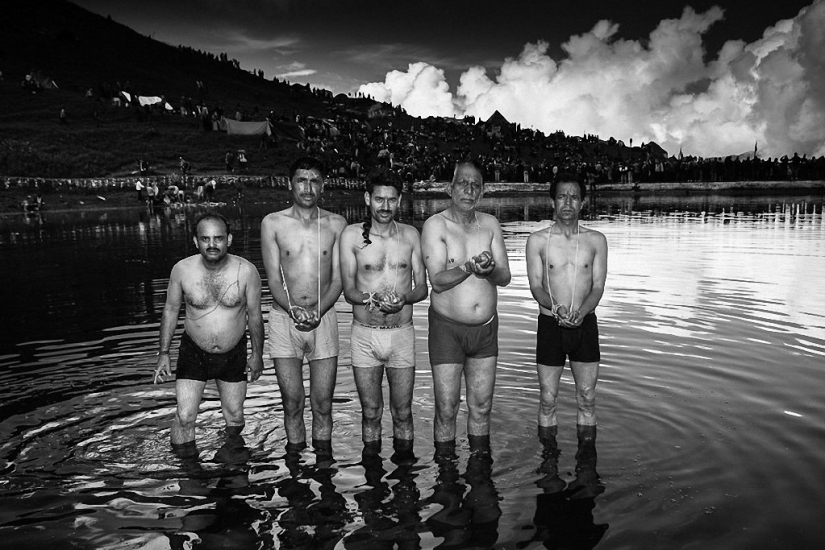 Una peregrinación difícil en el Himalaya Una peregrinación difícil en el Himalaya