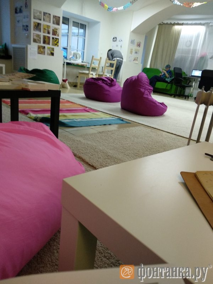 Una periodista rusa entró en la guarida de las feministas disfrazada de mujer Una periodista rusa entró en la guarida de las feministas disfrazada de mujer