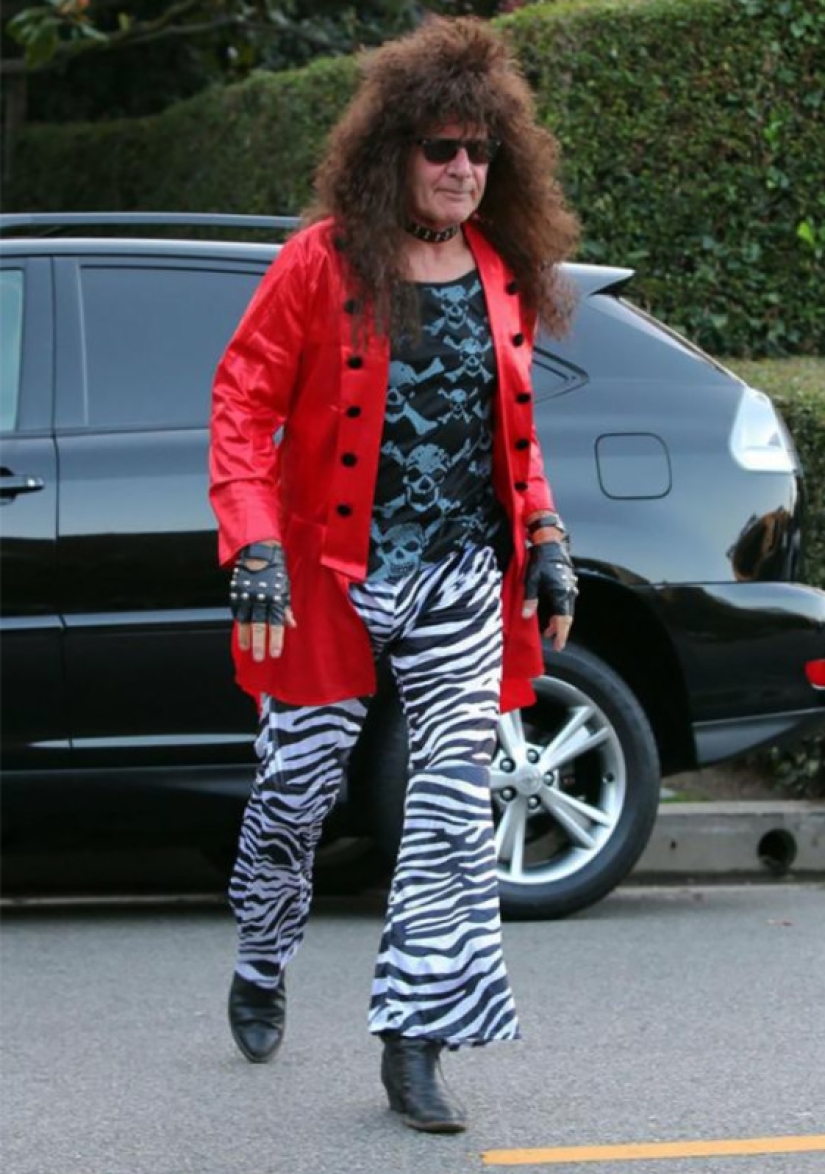 Una vaina gigante y una monja borracha: Harrison Ford es el rey de Halloween