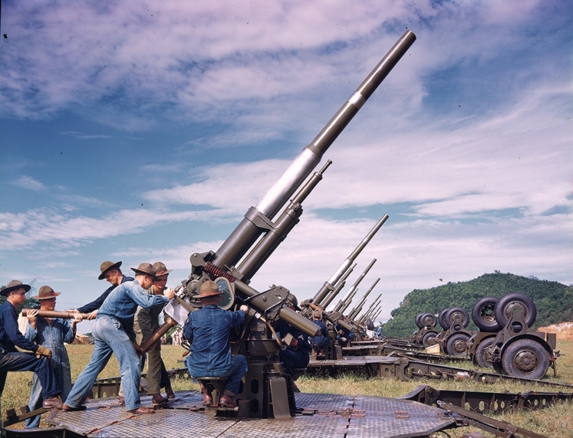 Unique photos of the 1940s in color codes. Unique photos of the 1940s in color codes.