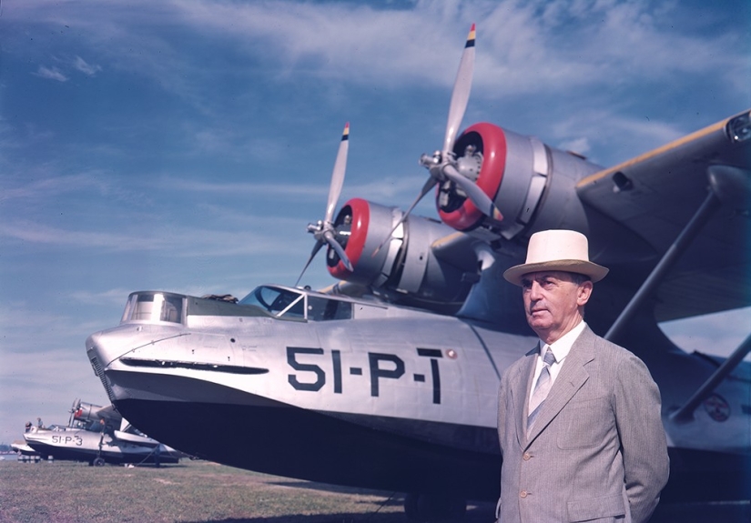 Unique photos of the 1940s in color codes. Unique photos of the 1940s in color codes.