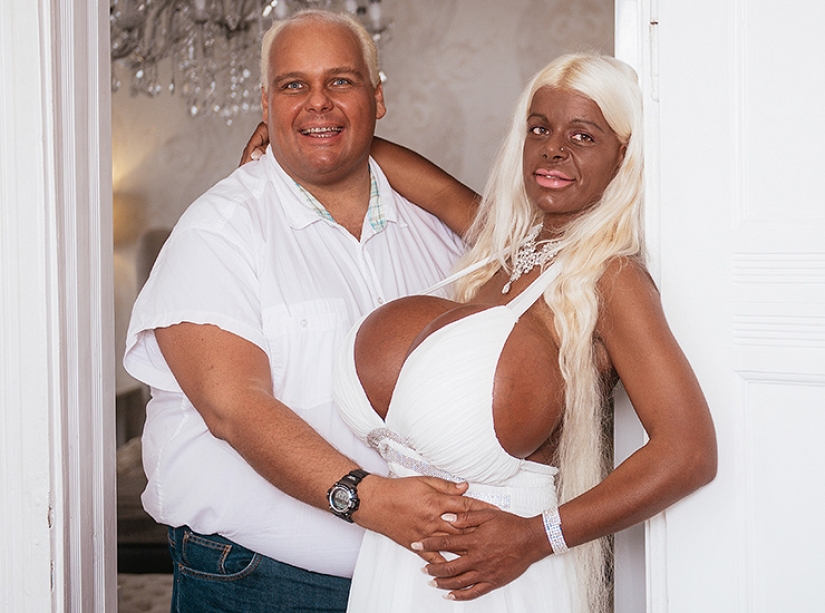 Upgrade Lovers Club: what the life companions of women obsessed with plastic look like