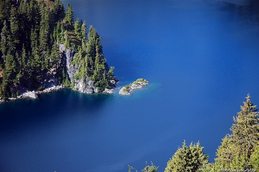 USA: Lakes and Waterfalls of the Foss River Valley USA: Lakes and Waterfalls of the Foss River Valley