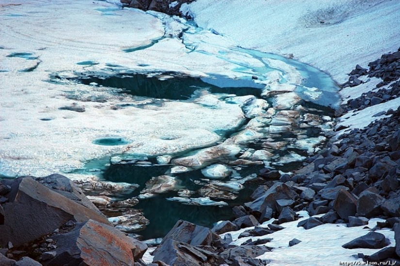 USA: Lakes and Waterfalls of the Foss River Valley USA: Lakes and Waterfalls of the Foss River Valley