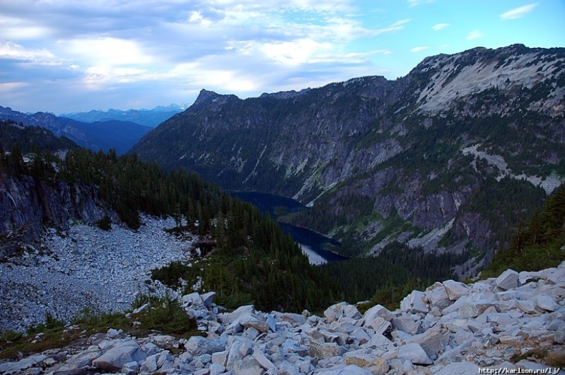 USA: Lakes and Waterfalls of the Foss River Valley USA: Lakes and Waterfalls of the Foss River Valley