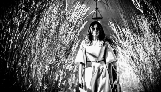 "Very strange funeral": social networks parody the festive decoration of the White House from Melania Trump