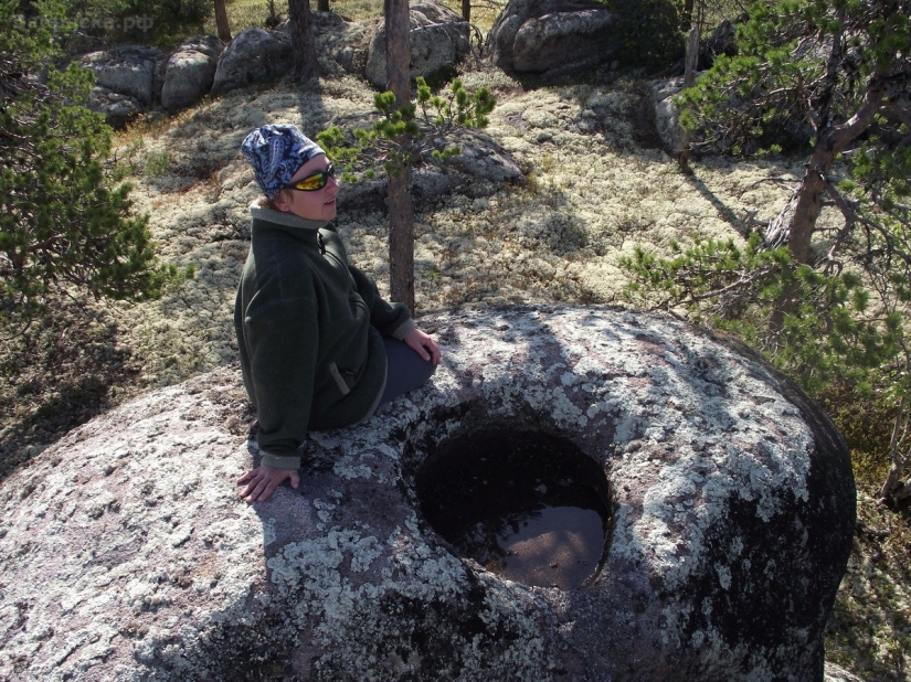Viaje a la tierra de la Piedra Voladora
