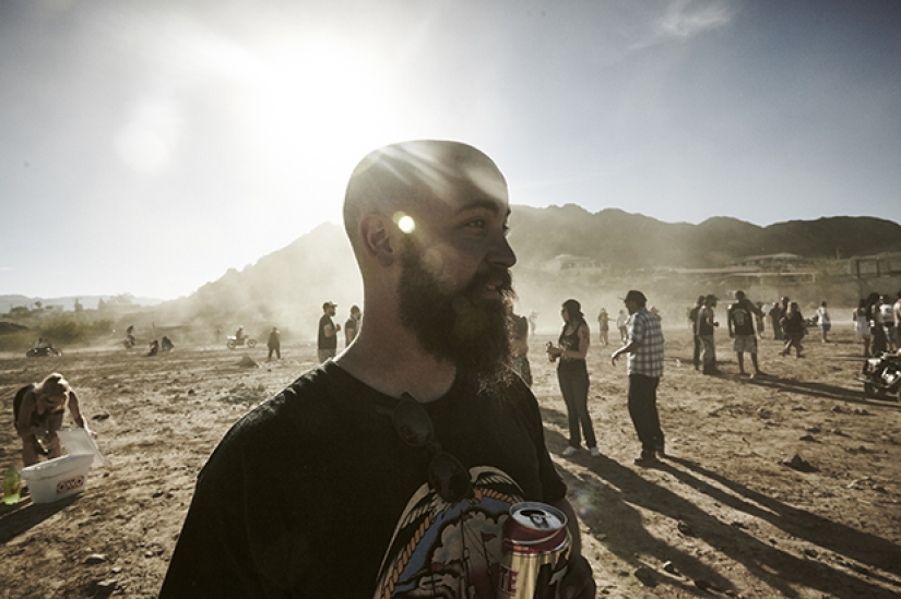 Viaje de fotógrafo con ciclistas en el "Camino del Diablo"