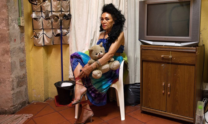 Viejos regaños: ¿dónde terminan las prostitutas mexicanas que se han vuelto demasiado mayores para la profesión