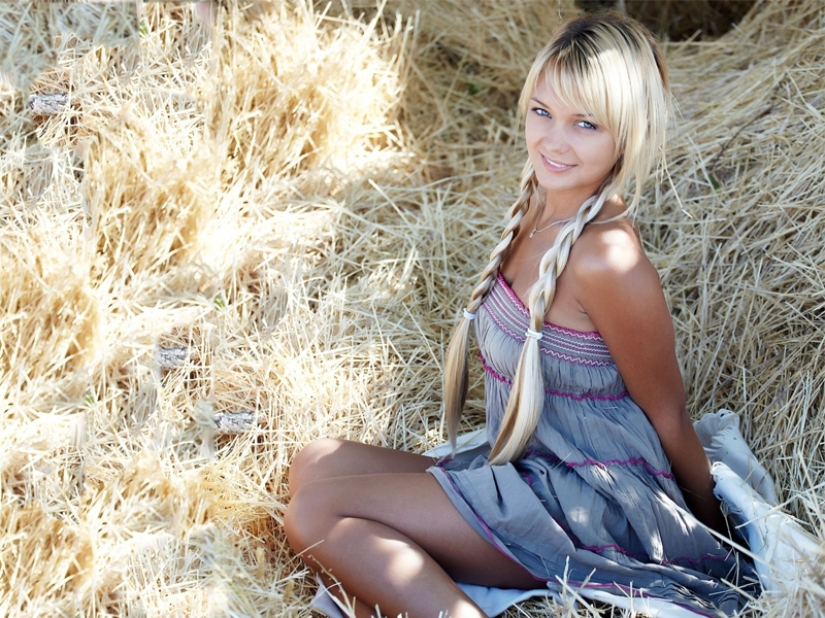 Village beauties: 30 sultry photos