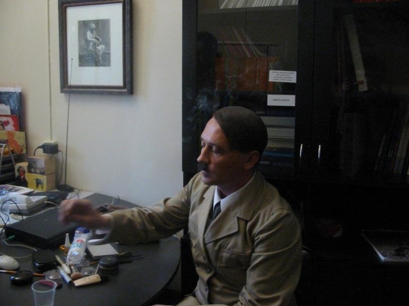 Vladislav Mamyshev-Monroe — images and paintings of the first Russian performance artist