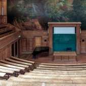 "Voltaire, ¿te pegaste chicle?": en qué condiciones trabajan los limpiadores de la Sorbona