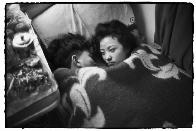 Wang Fuchun and his famous photo series "The Chinese on the train"