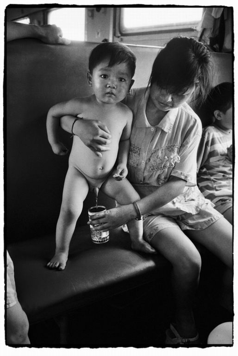 Wang Fuchun and his famous photo series "The Chinese on the train"