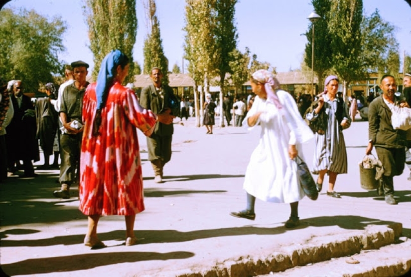 Warm and colorful pictures of everyday life in Uzbekistan in 1956