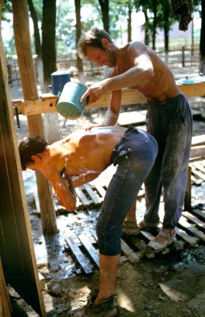 We give over the plan: Soviet youth of the 60s We give over the plan: Soviet youth of the 60s