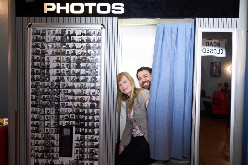 We met thanks to the Internet