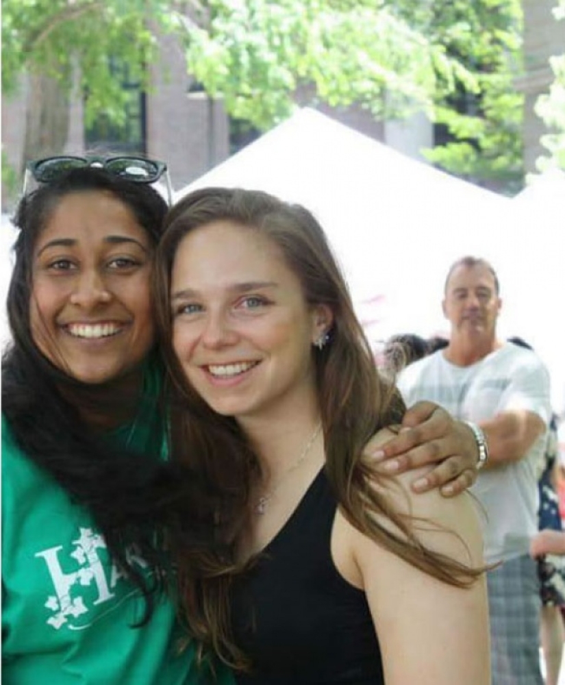 We tried to find the logic in these 11 pictures, but we couldn't