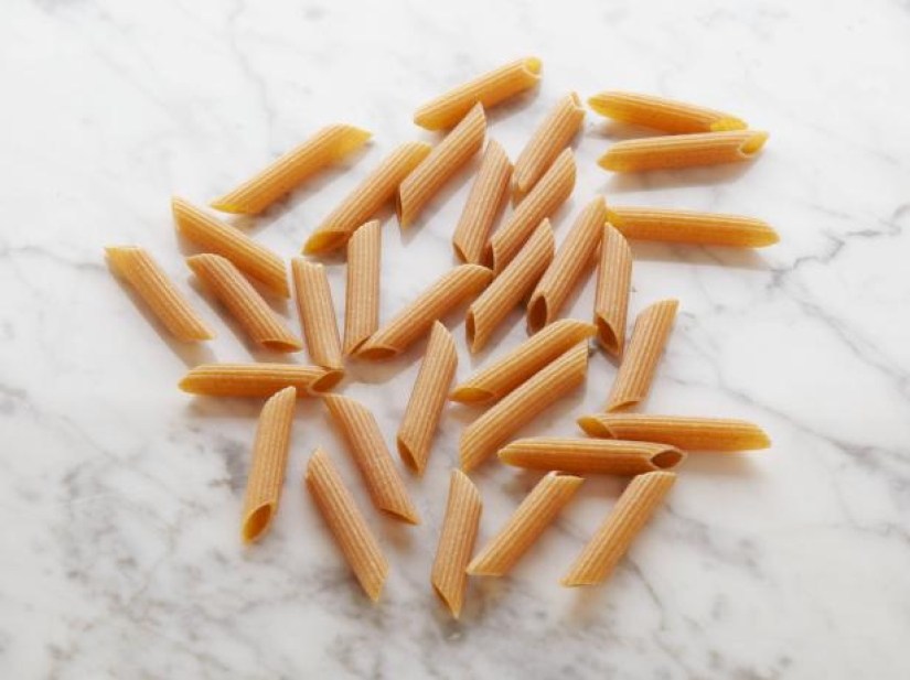 What 100 calories in portions of healthy and healthy food look like