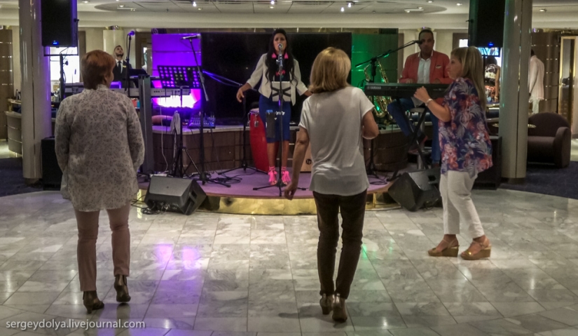 What can an ordinary person do on a cruise ship?