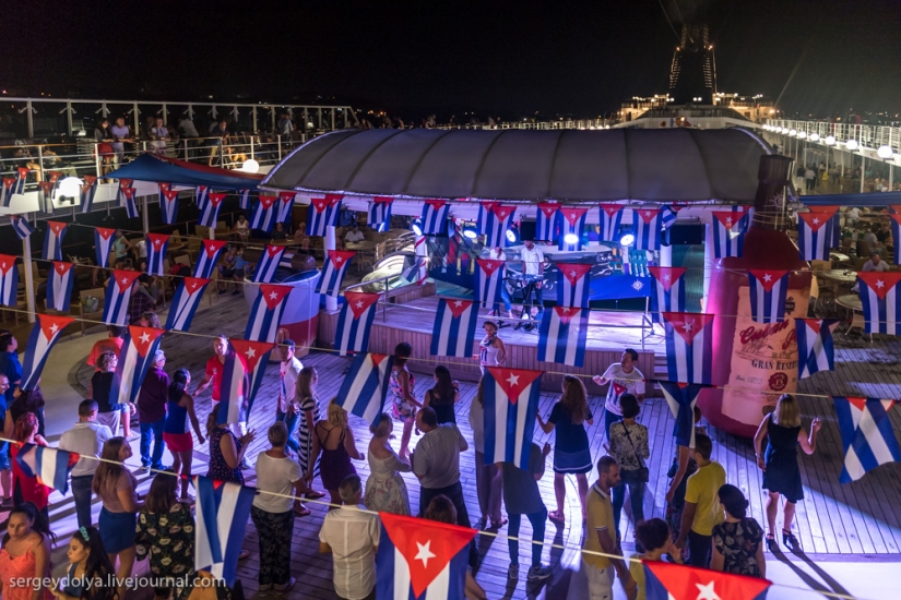 What can an ordinary person do on a cruise ship?