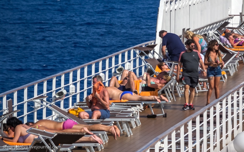 What can an ordinary person do on a cruise ship?