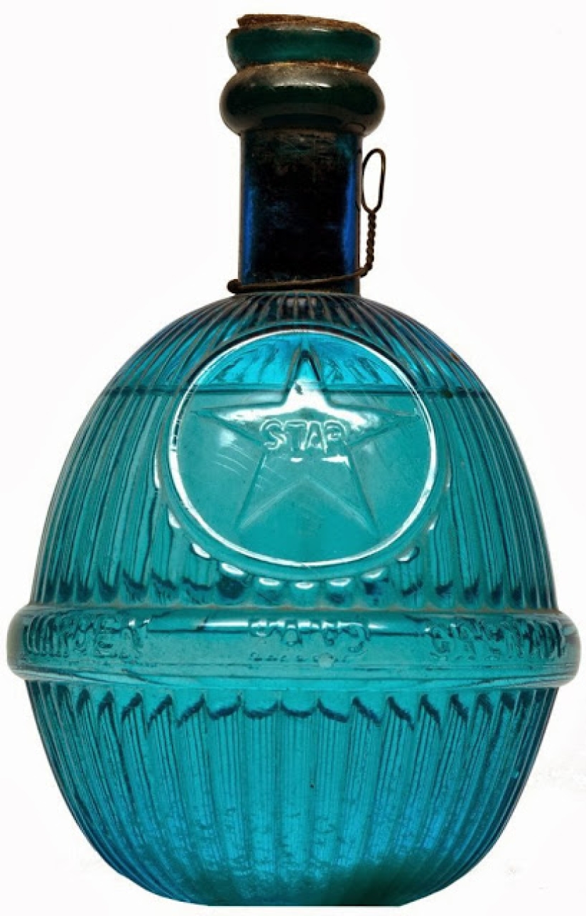 What did the very first fire extinguishers look like What did the very first fire extinguishers look like