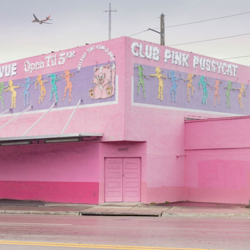 What do roadside strip clubs look like in the States