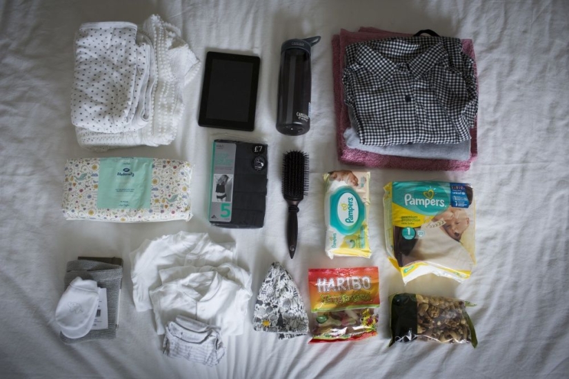 What do women from different countries of the world take with them to the maternity hospital