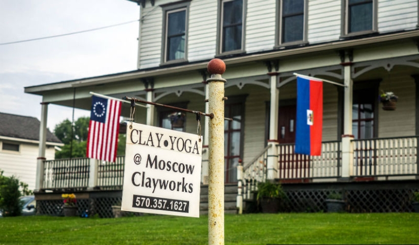 What does American Moscow look like