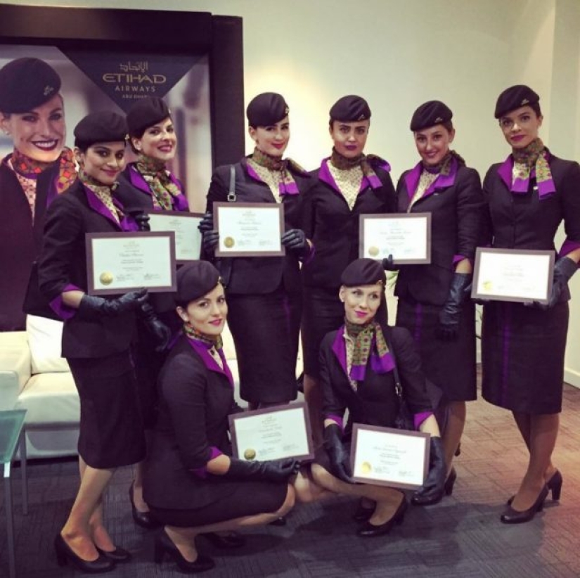 What does the uniform of flight attendants look like in different airlines What does the uniform of flight attendants look like in different airlines