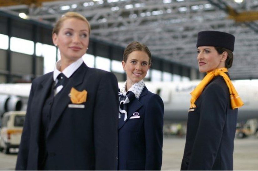 What does the uniform of flight attendants look like in different airlines What does the uniform of flight attendants look like in different airlines