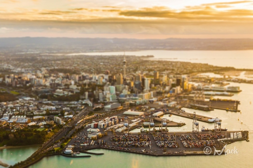 What famous cities look like in tilt-shift photos What famous cities look like in tilt-shift photos