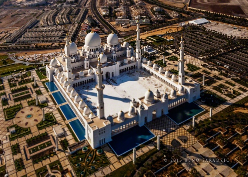 What famous cities look like in tilt-shift photos What famous cities look like in tilt-shift photos