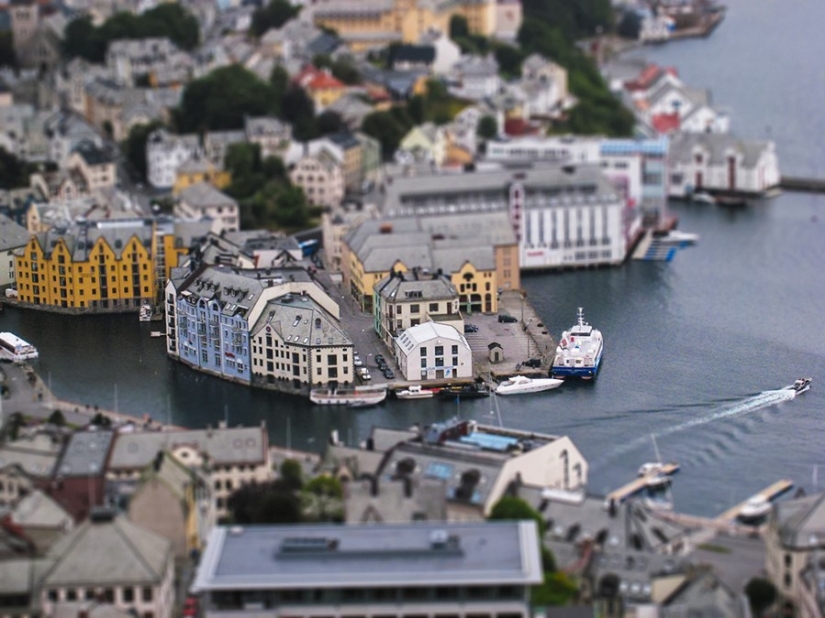 What famous cities look like in tilt-shift photos What famous cities look like in tilt-shift photos