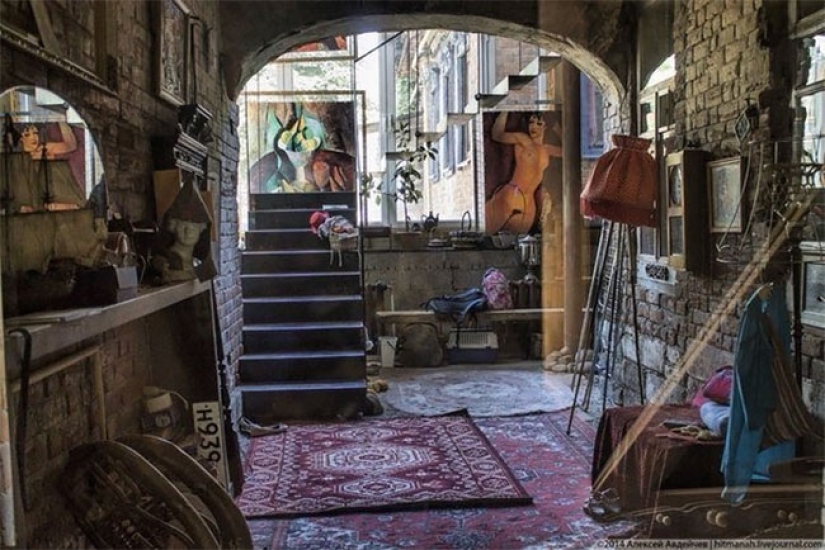 What happens to carpets that have been banished from the apartment What happens to carpets that have been banished from the apartment