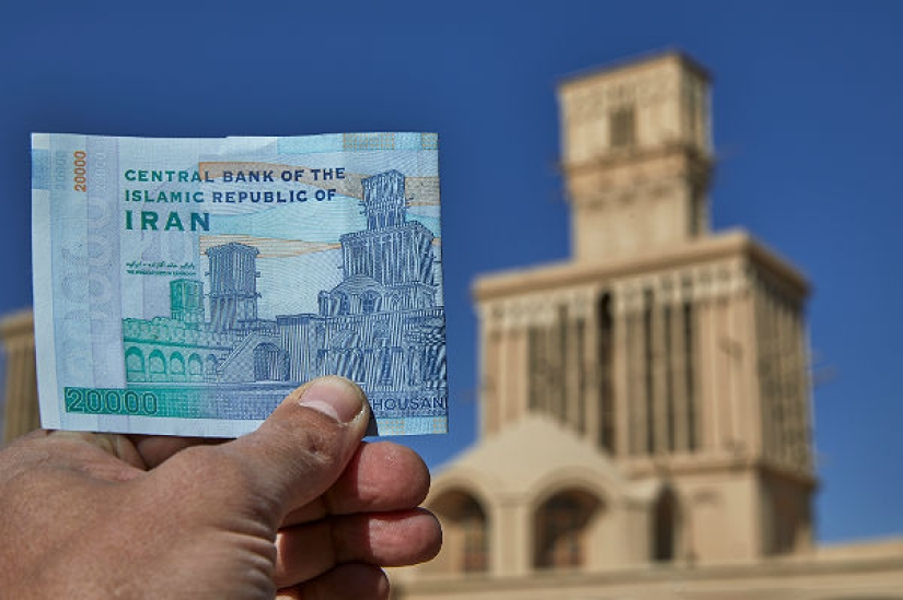 What is the cheapest currency in the world and why did it happen