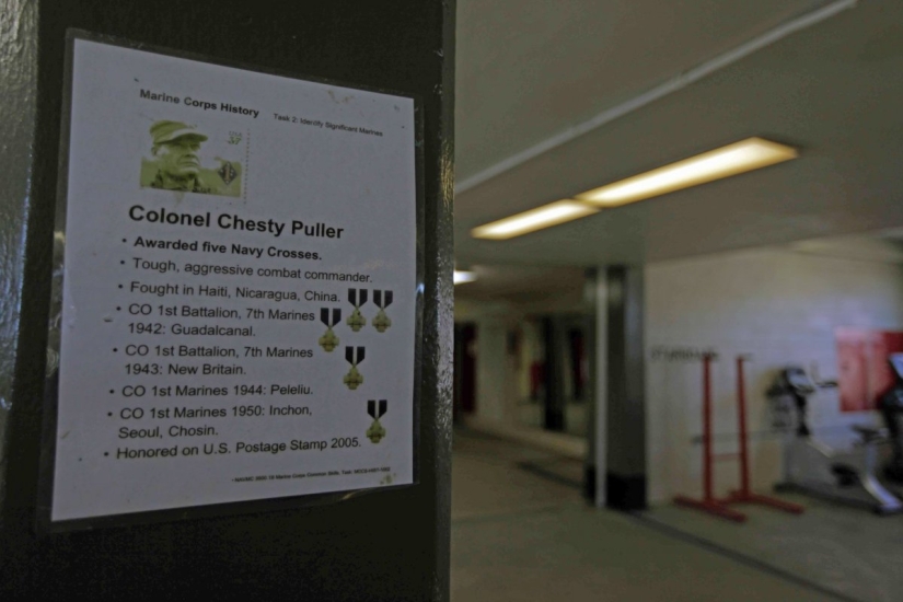 What the barracks look like, where the US Marines live and train