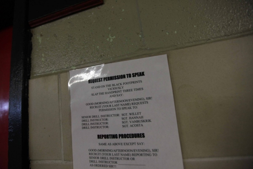 What the barracks look like, where the US Marines live and train