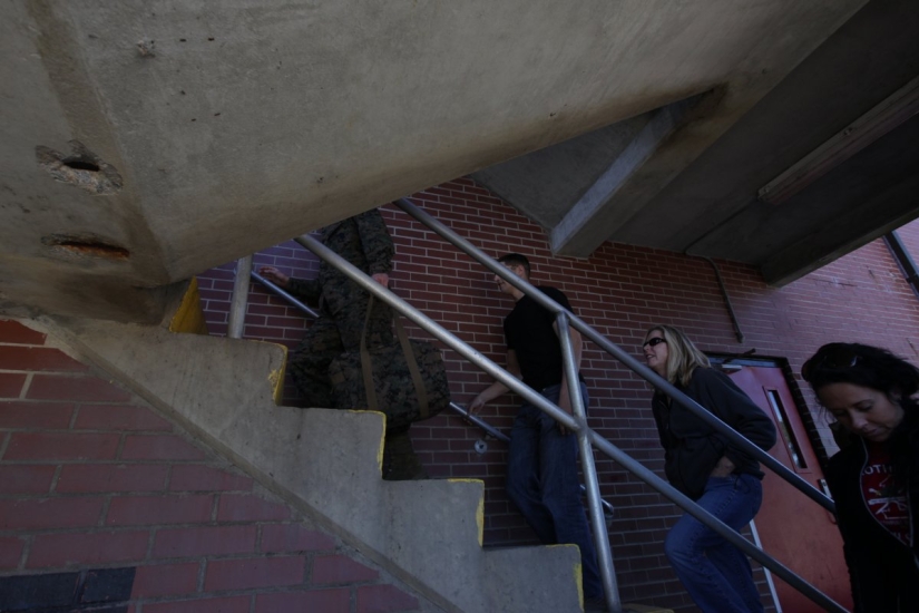 What the barracks look like, where the US Marines live and train